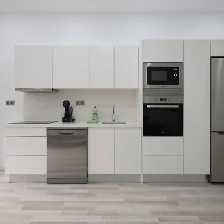 Apartment Stylish Near Old Town